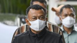 Bupati Ponorogo Tiba di Gedung Merah Putih KPK Usai Terjaring OTT