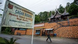 Malaysia Lirik Potensi Wisata Sejarah dan Religi di Kawasan Danau Maninjau