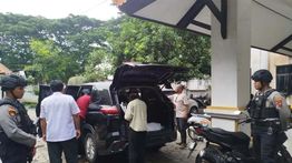 Dugaan Korupsi Monumen Reog, KPK Geledah Mobil Dinas Kepala Disbudparpora Ponorogo