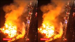 Kebakaran Besar Lahap Belasan Jongko di Bandung, Api Cepat Menyebar Akibat Tumpukan Kayu