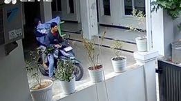 Viral Duo Maling Kotak Amal di Depok, Aksi Terekam CCTV dan Bikin Geleng Kepala