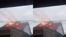 Rumah Warga di Brebes Ludes Terbakar Usai Tersambar Petir Saat Hujan Deras