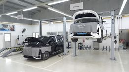 DENZA Bawa Layanan Purnajual Premium Lebih Dekat ke Pengguna di Indonesia