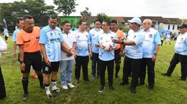 Mendes Yandri Luncurkan Hari Desa 2026 dan Kick Off Liga Desa di Semarang