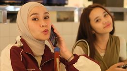 Zaskia Mecca Kena Tegur Guru Gegara Rok Anaknya Terlalu Pendek