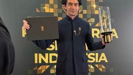 Reza Rahadian Raih Piala Citra Kategori Penulis Skenario Terbaik FFI
