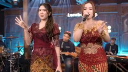 Ochi Alvira Duet Bareng Ajeng Febria Tembangkan Lagu Istana Bintang
