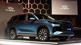 Chery TIGGO 8 Sabet Penghargaan Carwow "Car of the Year" dan "Hybrid Hero" dalam Waktu Singkat