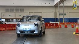 GJAW 2025 Hadirkan Pengalaman Berkendara Mobil Listrik Lebih Nyaman di New Indoor Test Drive