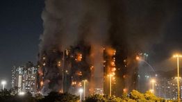 Kebakaran Besar di Hong Kong Tewaskan 36 Orang, 279 Masih Hilang