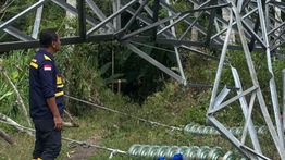 Menteri Bahlil Tinjau Lokasi Terdampak Banjir di Aceh, Pastikan Pemulihan Energi dan Bantuan untuk Warga