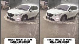 Cibubur Dihantam Banjir Sore Ini