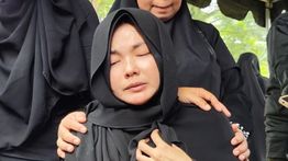 Epy Kusnandar Nekat Merangkak Turun Apartemen untuk Temui Istrinya di Warung Sebelum Meninggal