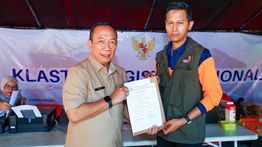 Kementrans Kirim 8 Truk Bantuan untuk Korban Banjir Sumatera Lewat BNPB