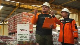 Dompet Dhuafa Bersama PT Food Station Tjipinang Distribusi 60 Ton Bagi Penyintas Banjir Sumatera-Aceh