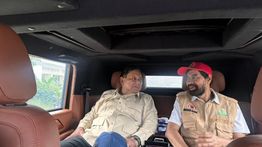 Seskab Sebut Prabowo Kirim Helikopter Pribadi untuk Mualem Atasi Bencana