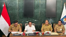 Kemendagri Berhentikan Sementara Bupati Aceh Selatan yang Umroh Ketika Wilayahnya dalam Bencana