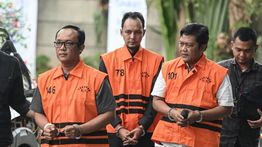 Ogah Bahas Kasus, Bupati Lampung Tengah Malah Goda Jurnalis: Kamu Cantik Hari Ini