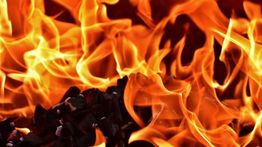 Salah Arah, Truk Pembawa Bantuan Ke Desa Terisolir di Aceh Utara Terbakar