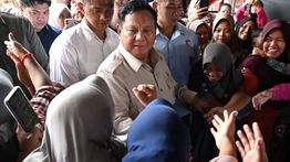 TNI–Polri Jadi Garda Terdepan, Prabowo Pastikan Penanganan Bencana Dipercepat