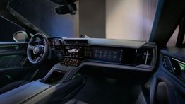 Porsche Bongkar Interior Cayenne Electric: Kabin Digital Futuristis yang Tetap Fokus ke Pengemudi