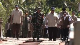 Prabowo Kunjungi Lokasi Pembangunan Jembatan Bailey di Mantuang