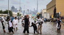 Badai dan Hujan Lebat Landa Dubai, Jalanan Terendam dan Puluhan Penerbangan Terganggu