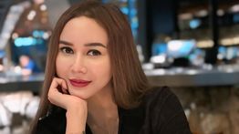 Aura Kasih Tutup Kolom Komentar Usai Dicurigai Jadi Simpanan Ridwan Kamil