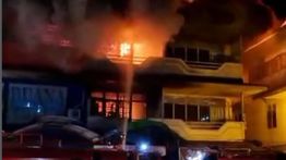 VIDEO: Kebakaran Mengerikan Hantam 5 Ruko di Kota Nanga Pinoh