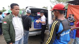 SPPG Salurkan 700 Porsi MBG Untuk Pengungsi Bencana di Bener Meriah