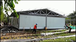 Warga Aceh Tamiang Semringah Lihat Pemerintah Bangun Rumah Sementara Pakai Bahan Premium