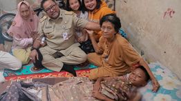 Rano Karno Jenguk Siswa SDN Kalibaru 01 Korban Kecelakaan Mobil SPPG