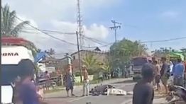 Motor vs Mobil Box Tabrakan Mengerikan, Satu Orang Tewas