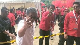 Rocky Gerung Puji Selangit Pidato Megawati di Rakernas PDIP