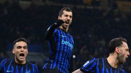 Inter Milan Masih Puncaki klasemen usai Ditahan Napoli 2-2