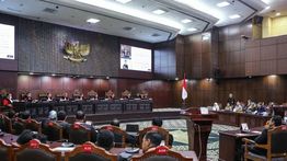 Eks-Karyawan Bank Uji Pasal KUHP Terkait "Memperkaya dan Menguntungkan" di MK
