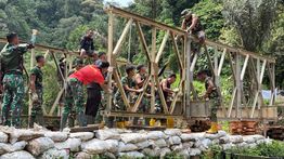 TNI Percepat Pembangunan Jembatan di Sumbar