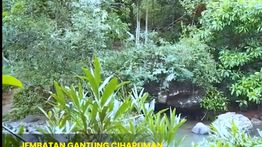 Dulu Basah-Basahan ke Sekolah, Kini Anak-anak Pangandaran Aman Punya Jembatan Gantung Ciharuman