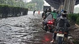 Update Banjir Jakarta: 39 RT dan 28 Ruas Jalan Masih Tergenang