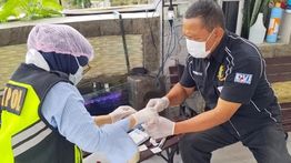 Tim DVI Polda Jabar Ambil Sampel DNA Keluarga Pramugari Pesawat ATR 42-500