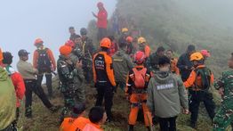 Temuan Korban dan Serpihan Pesawat ATR 42-500 dalam Operasi SAR di Sulsel