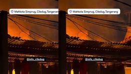 Rumah Terbakar Hebat di Perumahan Mahkota Simprug Ciledug