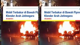 Mobil Ludes Terbakar di bawah Fly Over Klender