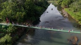 Jembatan Gantung Cipalebuh Garut Jadi Akses Baru Menuju Sekolah, Sawah, dan Tempat Ibadah