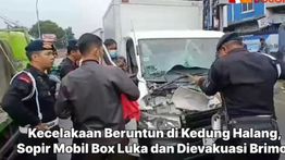 VIDEO: Mobil Box Tabrak Minibus Sampai Ringsek, Sopir Terjepit