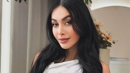 Denada Kini Selipkan Nama Ressa Rizky di Bio Instagramnya