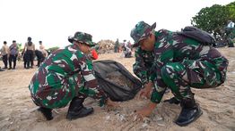 Gerakan Indonesia ASRI Digelar Serentak, TNI/Polri Bersihkan Kali, Pantai, hingga Kawasan Wisata