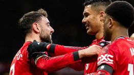 MU Bungkam 10 pemain Tottenham Skor 2-0