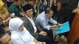 Khofifah Penuhi Panggilan KPK Sebagai Saksi Kasus Dana Hibah
