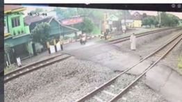 Usai Makamkan Ibunya, Pria asal Madiun Tabrakan Diri ke Kereta Api